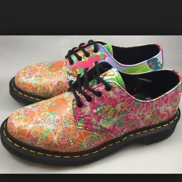 Dr. Martens Shoes - Doc Martens: Smiths Daze Oxford